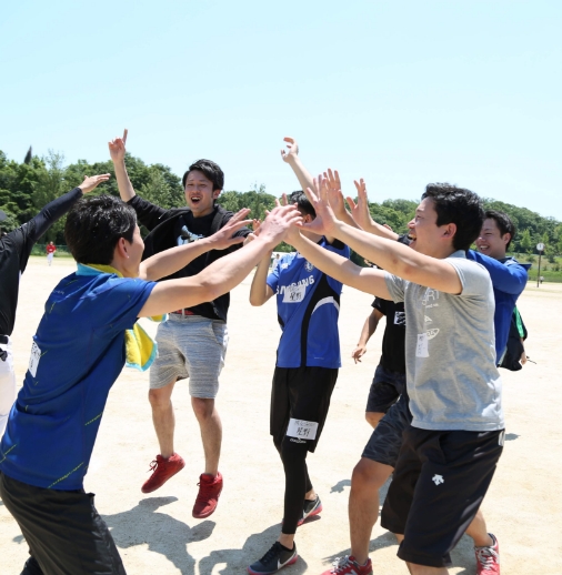 楽しそうに楽しそうにイベント行事イベント行事を行っている写真