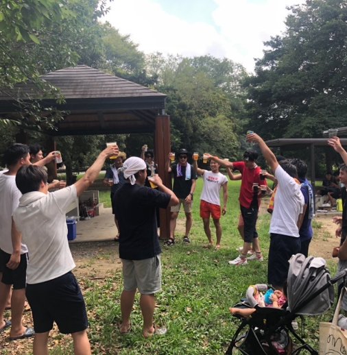 楽しそうに楽しそうにイベント行事イベント行事を行っている写真