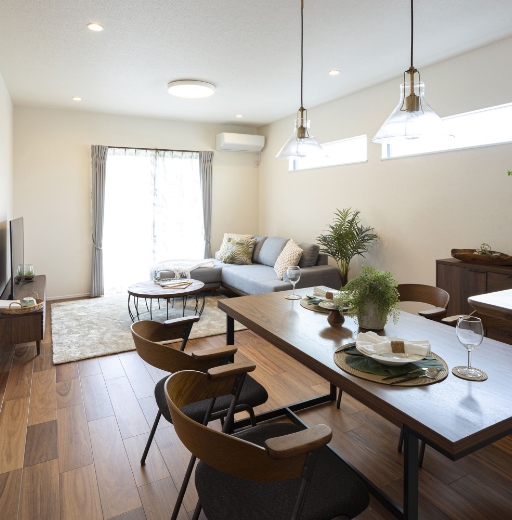 明るいダイニング